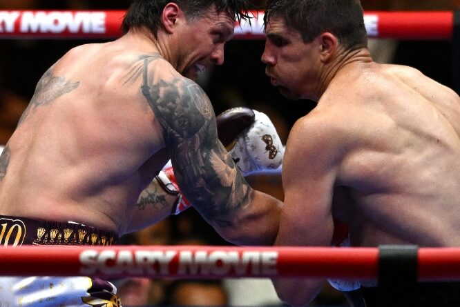 Usyk Survives Major Scare To Stop Verhoeven In 11th-Round Finish