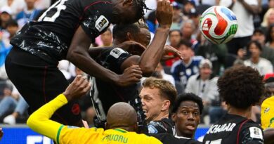 Eustáquio Late Magic Sends Co-Hosts Canada Into World Cup Round of 16