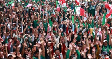 The Mexican Wave Returns Home—to a Place It Never Began