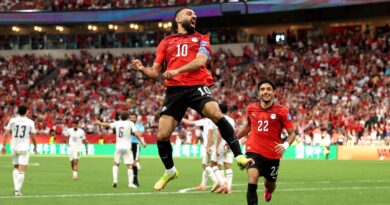 Egypt roar back from one down to sink New Zealand and seize control of Group G